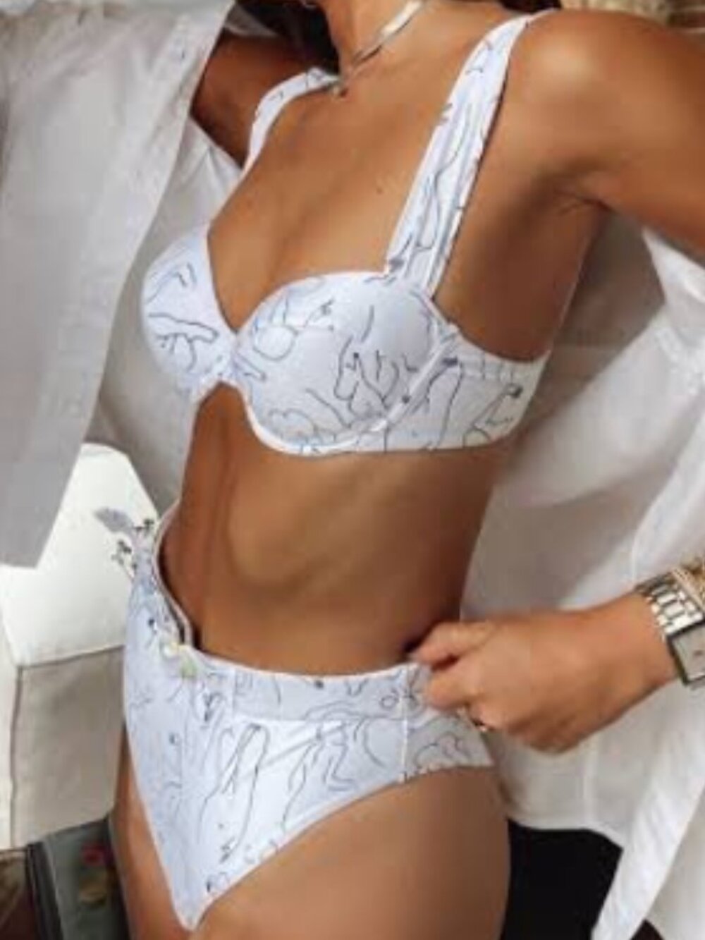 WeWoreWhat Claudia Silhouettes Top & Emily Belted Ring Silhouettes Bottom Size S